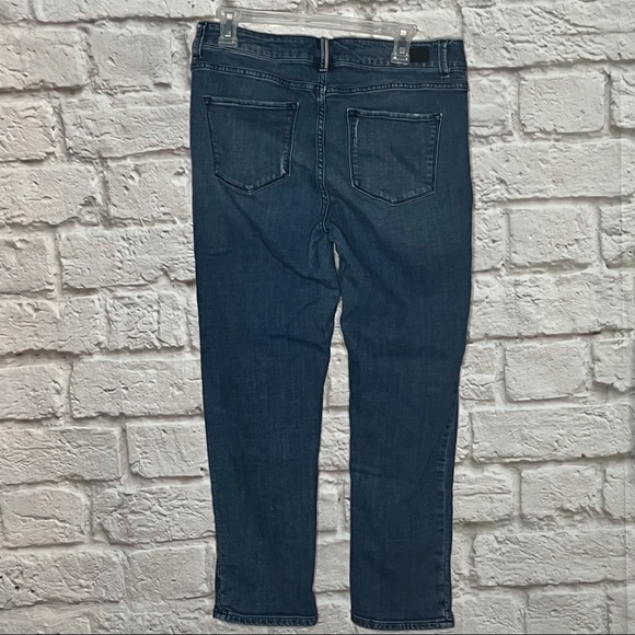Lee Cropped Blue Jeans Women's Size 12 Short - Picture 1 of 2